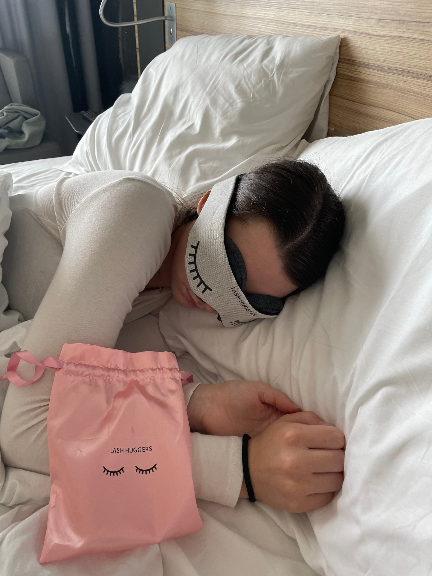 The LashHugger™®