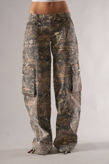 CamoCore™ - Wide Leg Cargo Pants